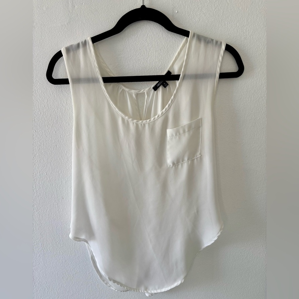 Elegant White Sleeveless Top